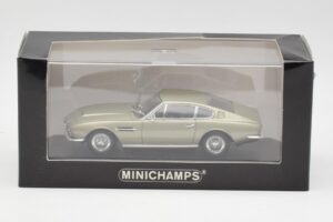 Aston Martin DBS Ezüstzöld Metál Minichamps 1:43 400137600 Fém – 4. kép a 4-ből