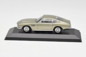 Aston Martin DBS Ezüstzöld Metál Minichamps 1:43 400137600 Fém