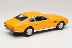 Aston Martin DBS Sárga GT Spirit 1:18 GT079 Gyanta – 2. kép a 6-ből