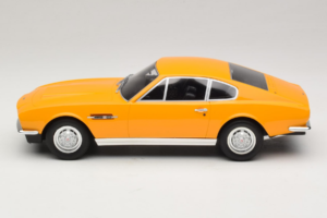 Aston Martin DBS Sárga GT Spirit 1:18 GT079 Gyanta – 3. kép a 6-ből
