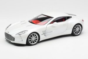 Aston Martin One-77 Morning Frost Fehér AUTOart 1:18 70244 Fém
