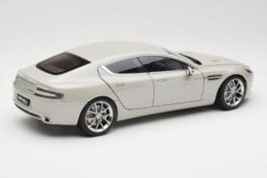 Aston Martin Rapide S Silver Fox AUTOart 1:18 70258 Fém – 3. kép a 8-ből