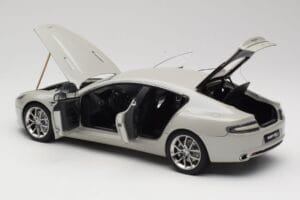 Aston Martin Rapide S Silver Fox AUTOart 1:18 70258 Fém – 5. kép a 8-ből