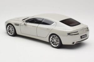 Aston Martin Rapide S Silver Fox AUTOart 1:18 70258 Fém – 7. kép a 8-ből
