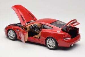 Aston Martin V12 Vanquish Piros Bburago 1:18 34063 Fém – 5. kép a 8-ből