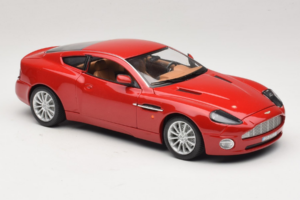Aston Martin V12 Vanquish Piros Bburago 1:18 33334063 Fém – 6. kép a 8-ből