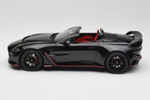 Aston Martin V12 Vantage Roadster Onyx Black GT Spirit 1:18 GT923 Gyanta – 3. kép a 6-ből