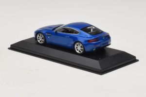 Aston Martin V8 Vantage Blue Metallic Minichamps 1:43 400137422 Fém – 3. kép a 4-ből