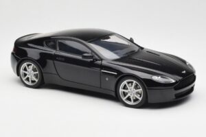 Aston Martin V8 Vantage Onyx Fekete AUTOart 1:18 70202 Fém – 6. kép a 8-ből