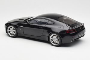 Aston Martin V8 Vantage Onyx Fekete AUTOart 1:18 70202 Fém – 7. kép a 8-ből