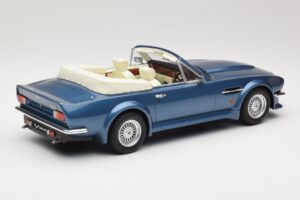 Aston Martin V8 Volante Kék GT Spirit 1:18 GT128 Gyanta – 2. kép a 6-ből