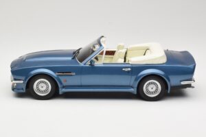 Aston Martin V8 Volante Kék GT Spirit 1:18 GT128 Gyanta – 3. kép a 6-ből