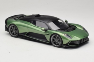 Aston Martin Valhalla Iridescent Emerald Green GT Spirit 1:18 GT558 Gyanta – 4. kép a 6-ből