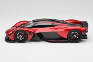 Aston Martin Valkyrie AMR Pro Hyper Red TopSpeed 1:18 TS0539 Fém – 3. kép a 6-ből