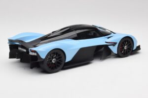 Aston Martin Valkyrie Racing Kék GT Spirit 1:18 GT915 Gyanta – 2. kép a 6-ből