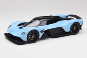 Aston Martin Valkyrie Racing Kék GT Spirit 1:18 GT915 Gyanta
