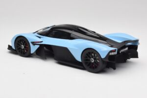 Aston Martin Valkyrie Racing Kék GT Spirit 1:18 GT915 Gyanta – 5. kép a 6-ből