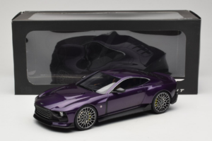 Aston Martin Valour Sötétkék GT Spirit 1:18 GT944 Gyanta – 6. kép a 6-ből