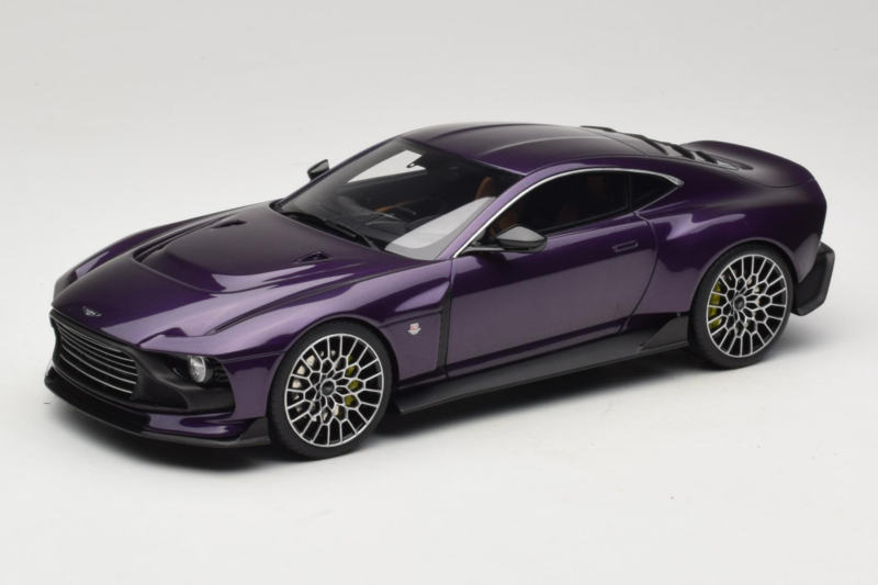 Aston Martin Valour Sötétkék GT Spirit 1:18 GT944 Gyanta