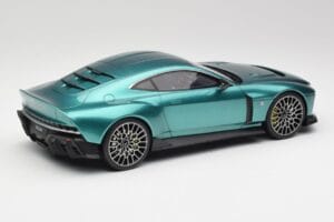 Aston Martin Valour Racing Green GT Spirit 1:18 GT480 Gyanta – 2. kép a 6-ből