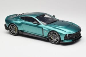 Aston Martin Valour Racing Green GT Spirit 1:18 GT480 Gyanta – 4. kép a 6-ből