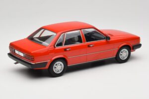 Audi 80 B2 GLS Piros MCG 1:18 MCG18526 Fém – 2. kép a 6-ből