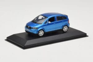 Audi A2 Light Blue Metallic Minichamps 1:43 AUDI007 Fém – 2. kép a 4-ből