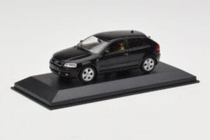 Audi A3 8P Black Metallic Minichamps 1:43 12000 Fém – 2. kép a 4-ből