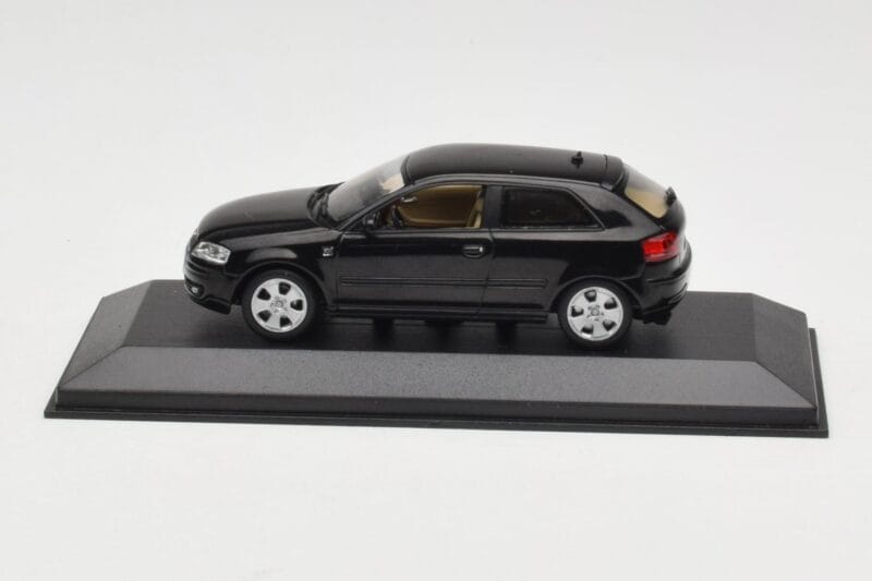 Audi A3 8P Black Metallic Minichamps 1:43 12000 Fém