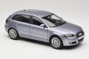 Audi A3 8P Sportback Light Blue Metallic Kyosho 1:18 5010403025 Fém – 6. kép a 8-ből