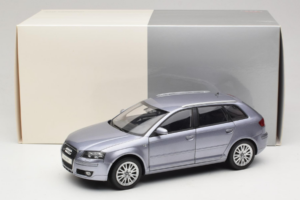 Audi A3 8P Sportback Light Blue Metallic Kyosho 1:18 5010403025 Fém – 8. kép a 8-ből