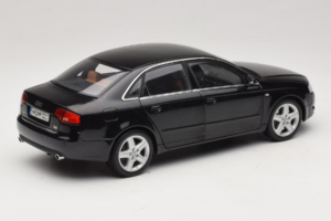 Audi A4 B6 3.2 Quattro Fekete Minichamps 1:18 5010404125 Fém – 3. kép a 8-ből