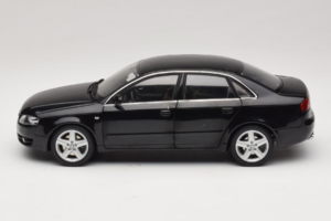 Audi A4 B6 3.2 Quattro Fekete Minichamps 1:18 5010404125 Fém – 4. kép a 8-ből