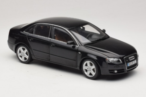 Audi A4 B6 3.2 Quattro Fekete Minichamps 1:18 5010404125 Fém – 6. kép a 8-ből
