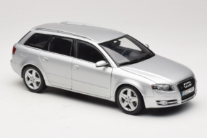 Audi A4 B7 3.2 Quattro Avant Ezüst Minichamps 1:18 5010404215 Fém – 6. kép a 8-ből