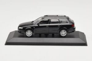 Audi A4 B7 Avant Fekete Minichamps 1:43 AUDI008 Fém