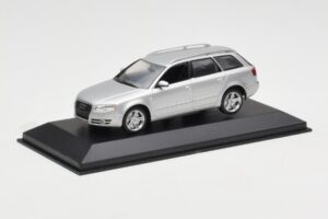 Audi A4 B7 Avant Ezüst Minichamps 1:43 AUDI009 Fém – 2. kép a 4-ből