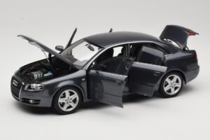 Audi A4 B7 Szürke Metál Minichamps 1:18 100014400 Fém – 2. kép a 8-ből
