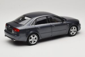 Audi A4 B7 Szürke Metál Minichamps 1:18 100014400 Fém – 3. kép a 8-ből