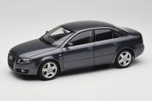 Audi A4 B7 Szürke Metál Minichamps 1:18 100014400 Fém