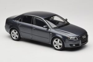 Audi A4 B7 Szürke Metál Minichamps 1:18 100014400 Fém – 6. kép a 8-ből