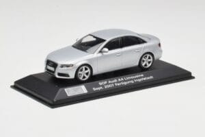 Audi A4 B8 3.2 Quattro Ice Ezüst Minichamps 1:43 5010704113 Fém – 2. kép a 4-ből