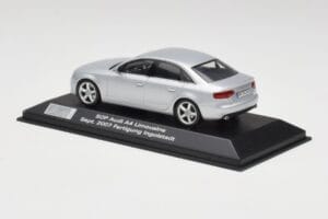 Audi A4 B8 3.2 Quattro Ice Ezüst Minichamps 1:43 5010704113 Fém – 3. kép a 4-ből