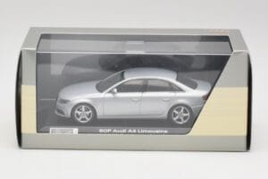 Audi A4 B8 3.2 Quattro Ice Ezüst Minichamps 1:43 5010704113 Fém – 4. kép a 4-ből