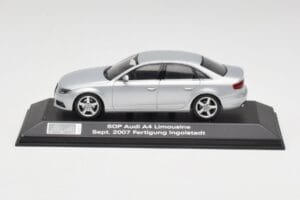 Audi A4 B8 3.2 Quattro Ice Ezüst Minichamps 1:43 5010704113 Fém