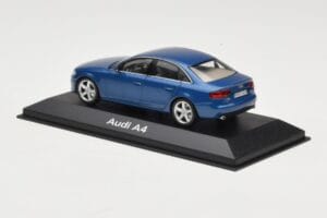Audi A4 B8 3.2 Quattro Aruba Blue Minichamps 1:43 5010704123 Fém – 3. kép a 4-ből