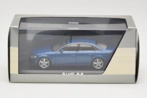 Audi A4 B8 3.2 Quattro Aruba Blue Minichamps 1:43 5010704123 Fém – 4. kép a 4-ből