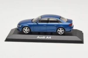 Audi A4 B8 3.2 Quattro Aruba Blue Minichamps 1:43 5010704123 Fém