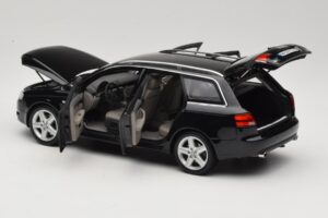 Audi A4 B8 Avant 3.2 Quattro Fekete Minichamps 1:18 5010404225 Fém – 5. kép a 8-ből