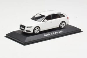 Audi A4 B8 Avant Ibis White Minichamps 1:43 5010804213 Fém – 2. kép a 4-ből